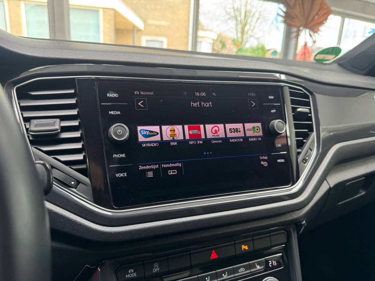 Volkswagen T-Roc Volkswagen T-ROC 1.5 TSI Sport |Clima|Stoelverwarming|Navigatie|ACC|