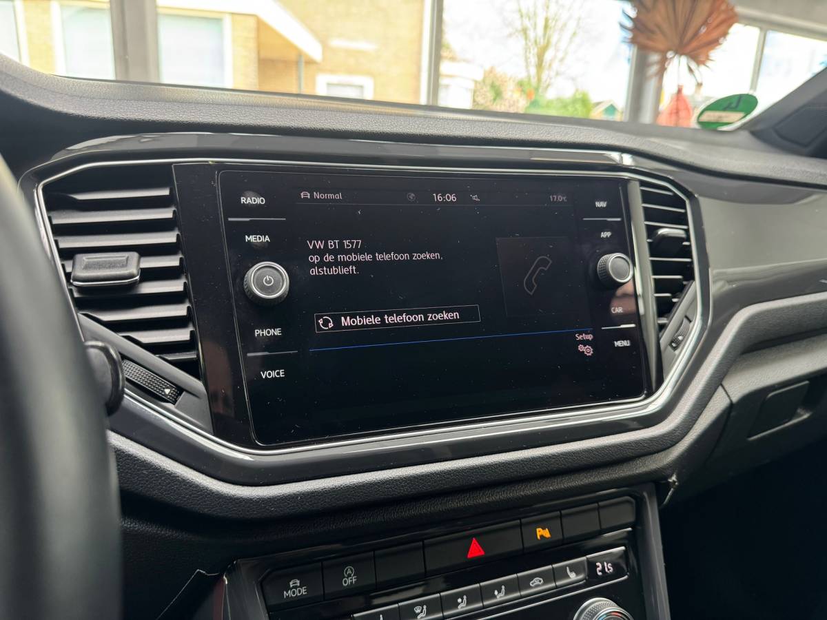 Volkswagen T-Roc Volkswagen T-ROC 1.5 TSI Sport |Clima|Stoelverwarming|Navigatie|ACC|