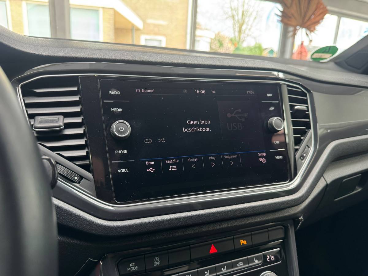Volkswagen T-Roc Volkswagen T-ROC 1.5 TSI Sport |Clima|Stoelverwarming|Navigatie|ACC|