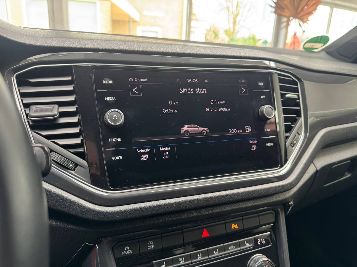 Volkswagen T-Roc Volkswagen T-ROC 1.5 TSI Sport |Clima|Stoelverwarming|Navigatie|ACC|