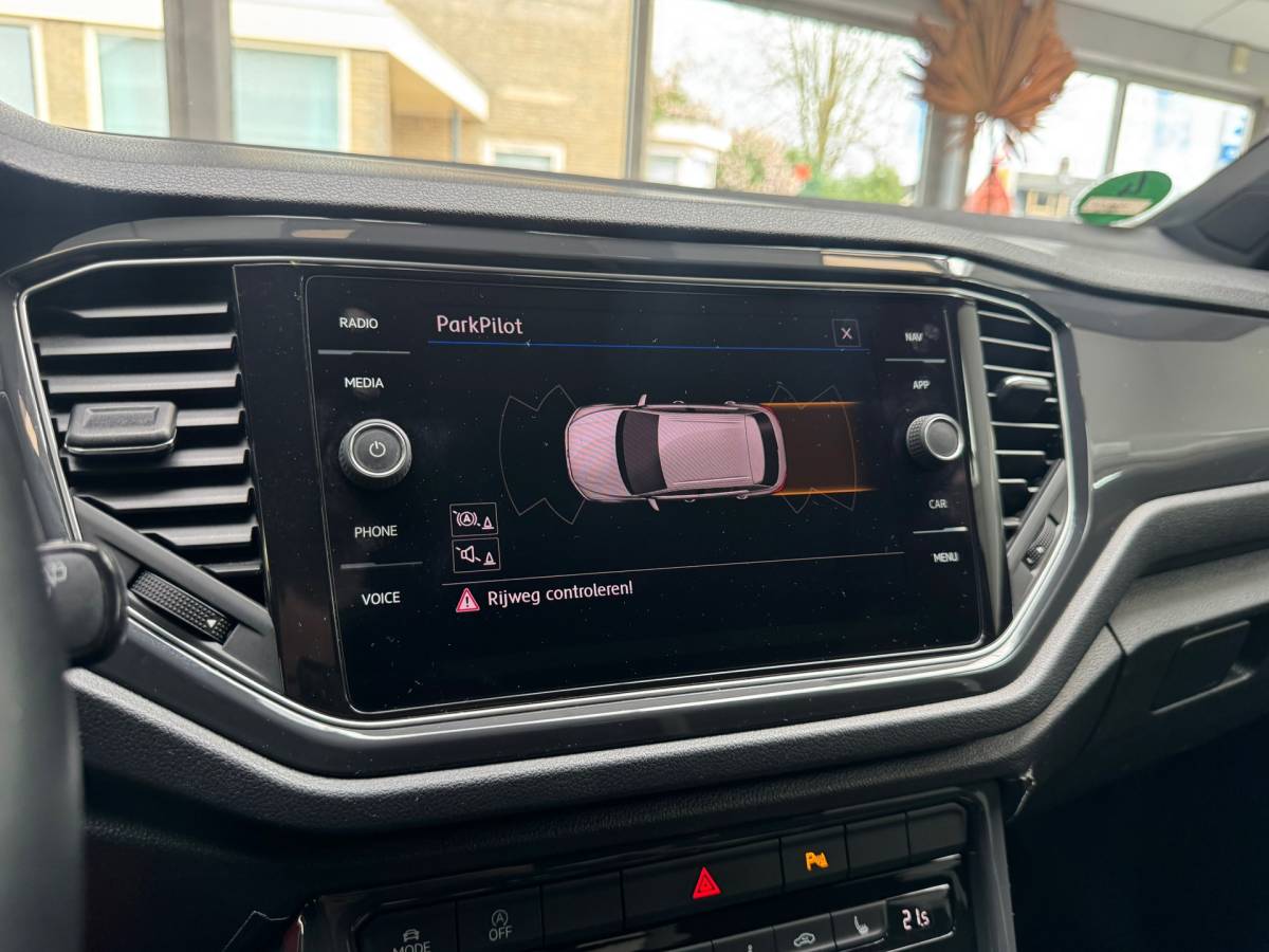 Volkswagen T-Roc Volkswagen T-ROC 1.5 TSI Sport |Clima|Stoelverwarming|Navigatie|ACC|