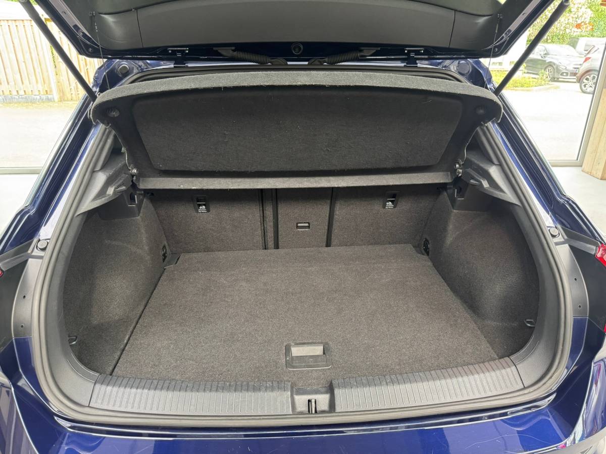 Volkswagen T-Roc Volkswagen T-ROC 1.5 TSI Sport |Clima|Stoelverwarming|Navigatie|ACC|