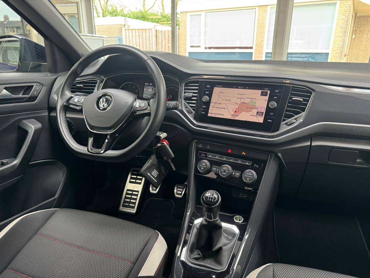 Volkswagen T-Roc Volkswagen T-ROC 1.5 TSI Sport |Clima|Stoelverwarming|Navigatie|ACC|