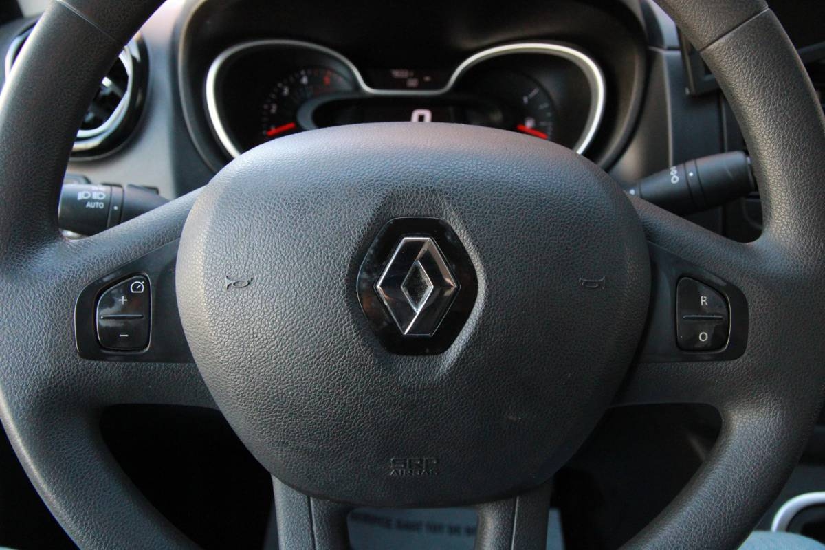 Renault Trafic Renault Trafic 2.0 dCi 120PK T29 L2H1 / Laadruimte inrichting / Trekhaak / Camera