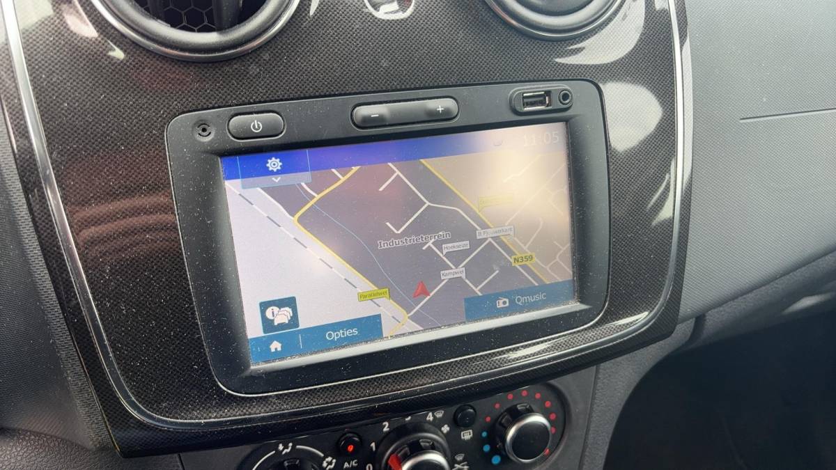 Dacia Logan Dacia Logan MCV 0.9 TCe Laureate 1STE EIG / NAVI / AIRCO / PDC / BLUETOOTH / CRUISE / NL-AUTO