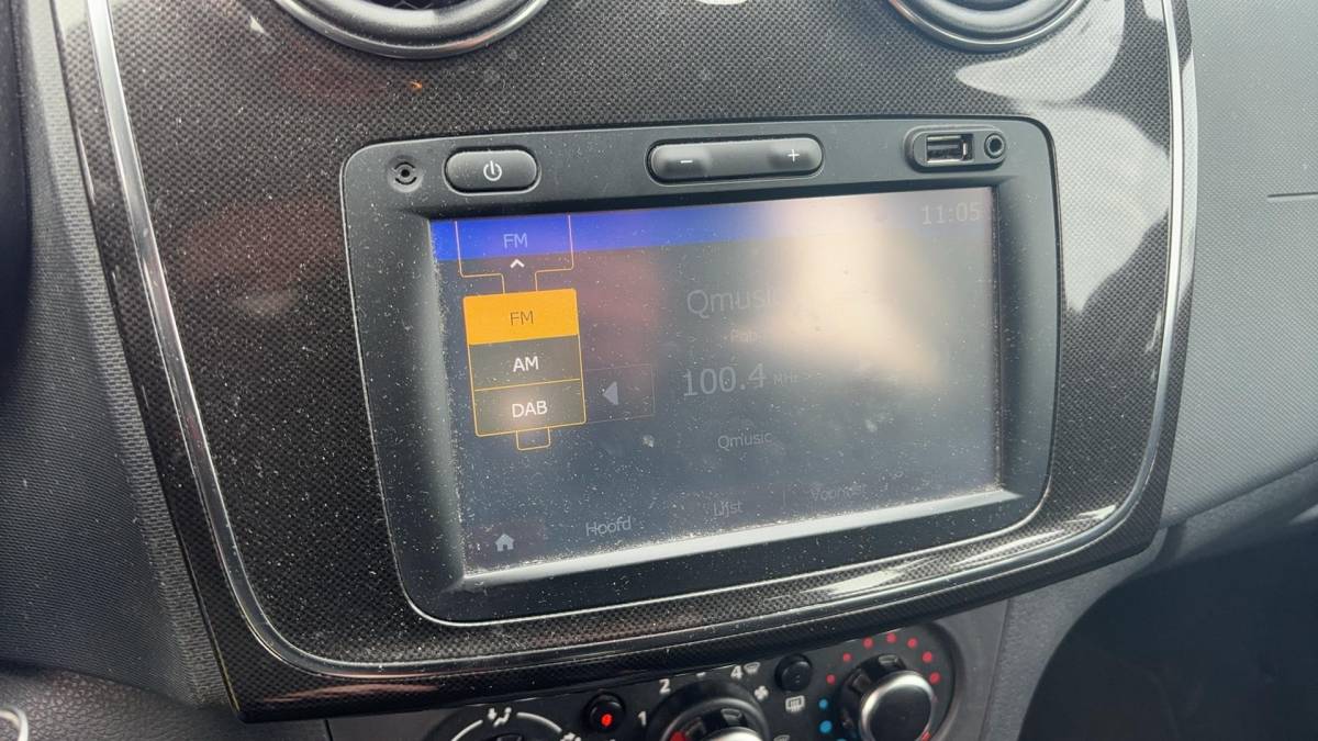 Dacia Logan Dacia Logan MCV 0.9 TCe Laureate 1STE EIG / NAVI / AIRCO / PDC / BLUETOOTH / CRUISE / NL-AUTO