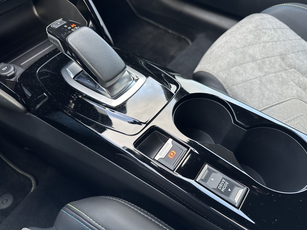 Peugeot e-208 Peugeot 208 EV GT Pack | Rijklaarprijs | Adaptieve Cruise control |