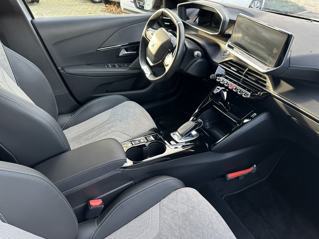 Peugeot e-208 Peugeot 208 EV GT Pack | Rijklaarprijs | Adaptieve Cruise control |