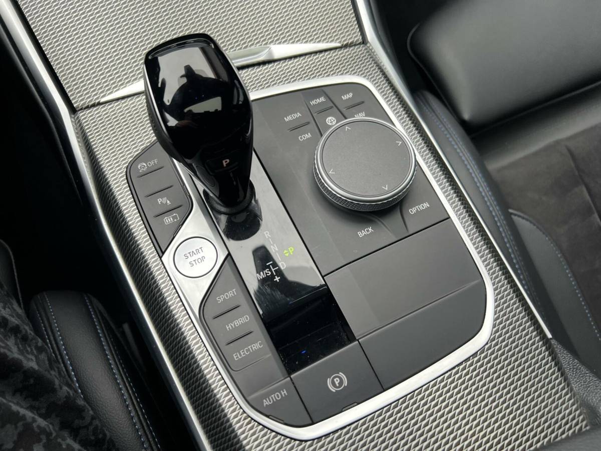 BMW 3 Serie BMW 3-serie 320e Business Edition Plus panodak