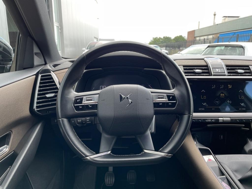 DS DS 7 DS DS7 Crossback DS7 1.2 130PK ECC LMV LED NAVIGATIE CAMERA DS 7 Crossback 1.2 PT ECC LMV SPORTSTOELEN LED NAVIGATIE CAMERA