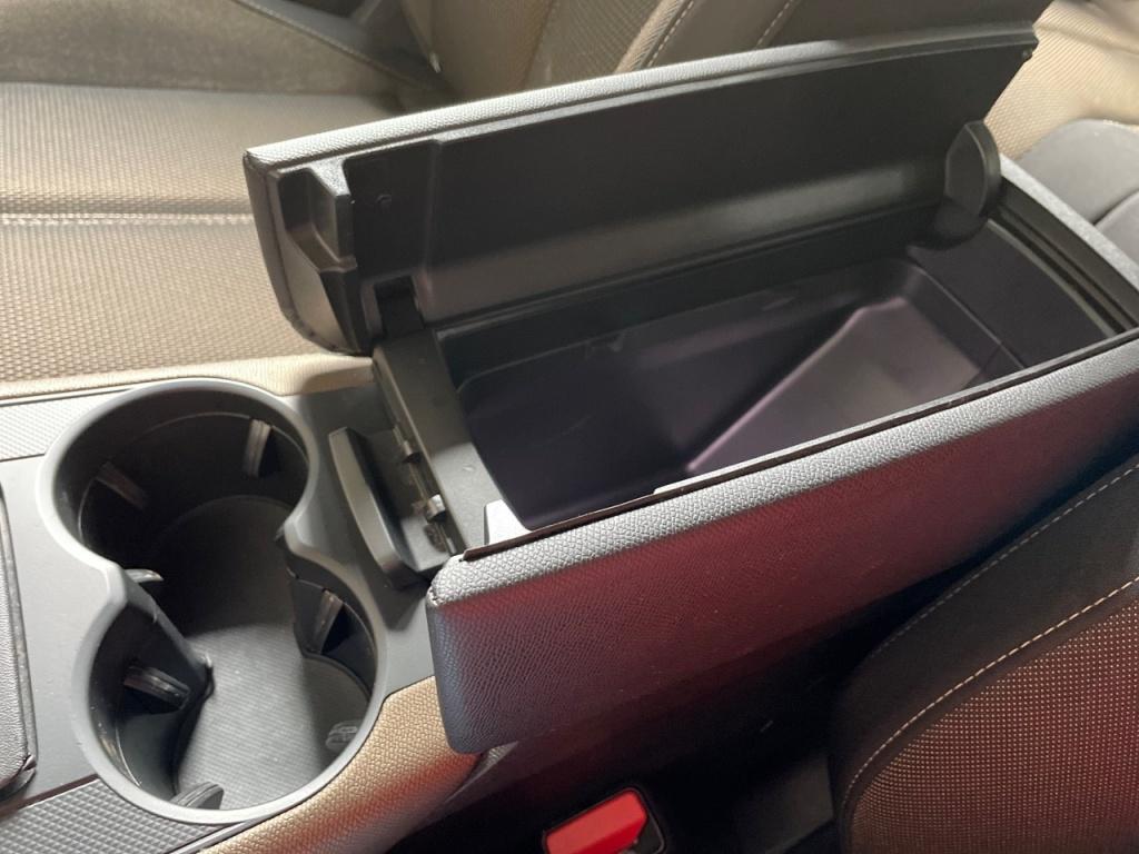 DS DS 7 DS DS7 Crossback DS7 1.2 130PK ECC LMV LED NAVIGATIE CAMERA DS 7 Crossback 1.2 PT ECC LMV SPORTSTOELEN LED NAVIGATIE CAMERA