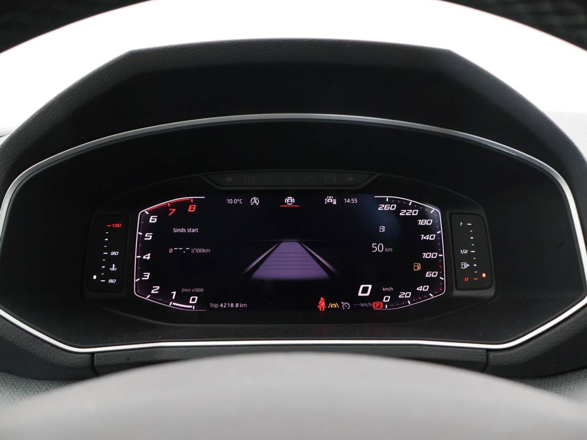 SEAT Tarraco SEAT Tarraco 1.5 TSI 150 PK STYLE LIMITED + TREKHAAK | ALL SEASON BANDEN | LED | CAMERA