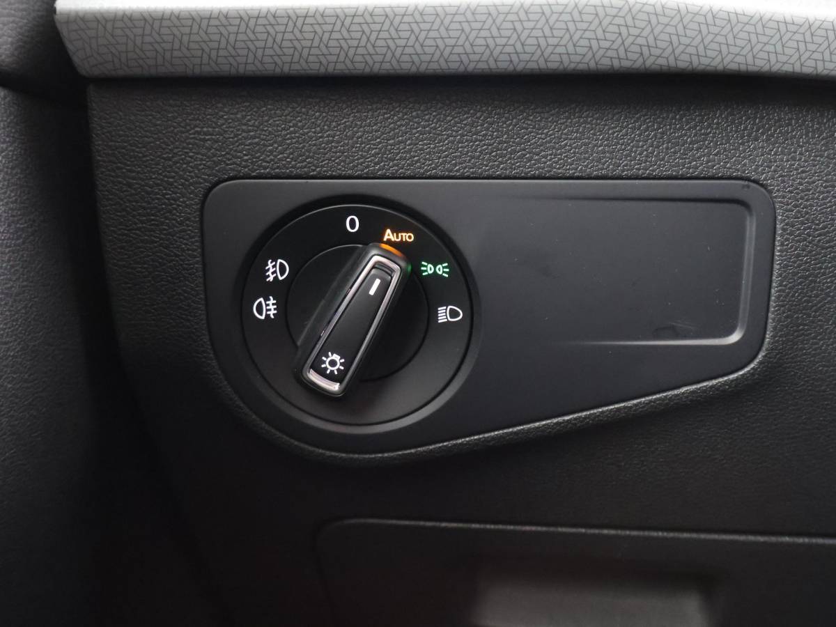 SEAT Tarraco SEAT Tarraco 1.5 TSI 150 PK STYLE LIMITED + TREKHAAK | ALL SEASON BANDEN | LED | CAMERA