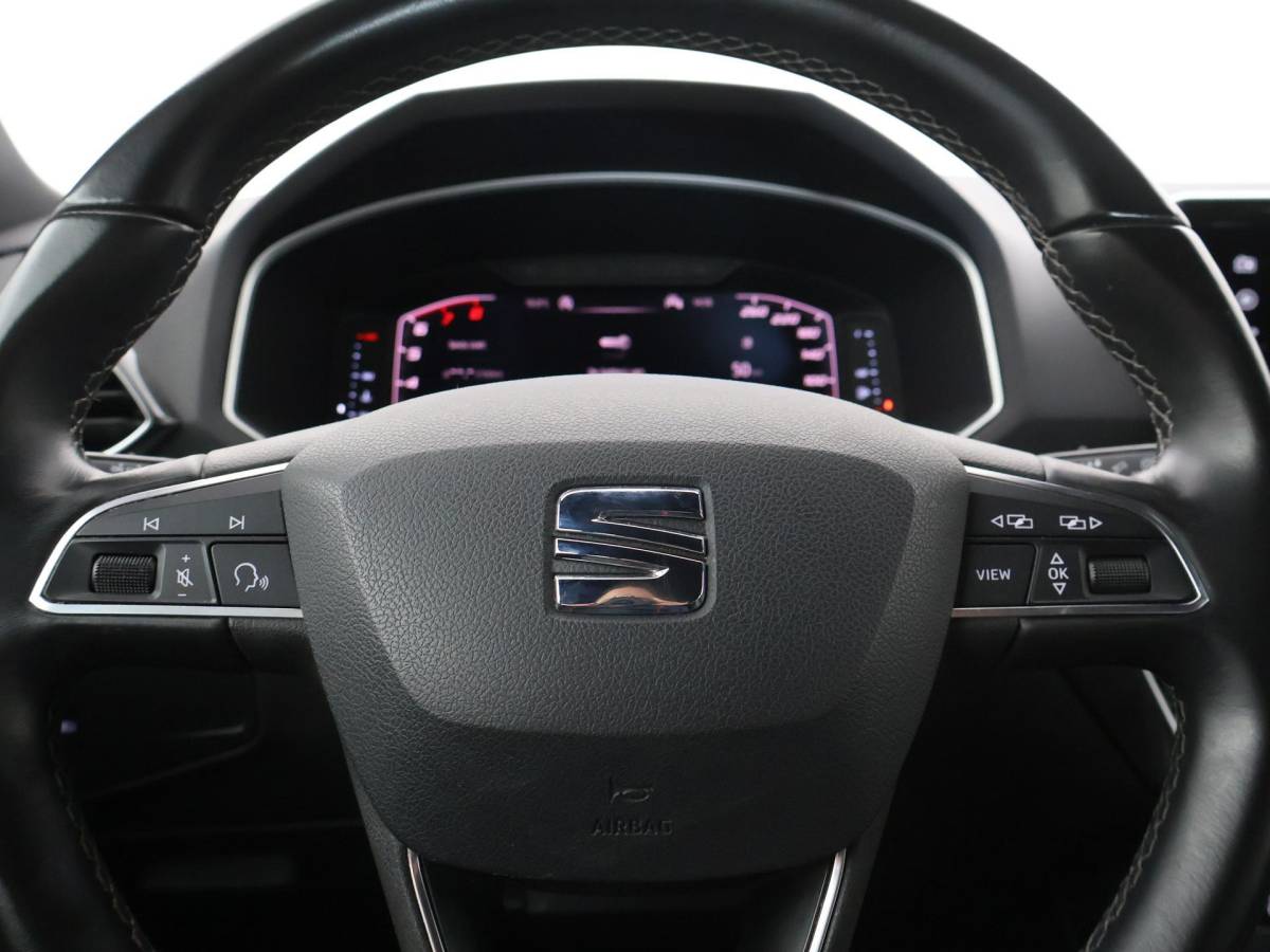SEAT Tarraco SEAT Tarraco 1.5 TSI 150 PK STYLE LIMITED + TREKHAAK | ALL SEASON BANDEN | LED | CAMERA