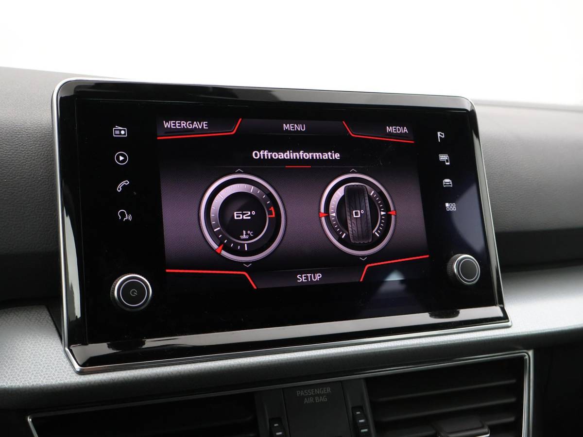 SEAT Tarraco SEAT Tarraco 1.5 TSI 150 PK STYLE LIMITED + TREKHAAK | ALL SEASON BANDEN | LED | CAMERA