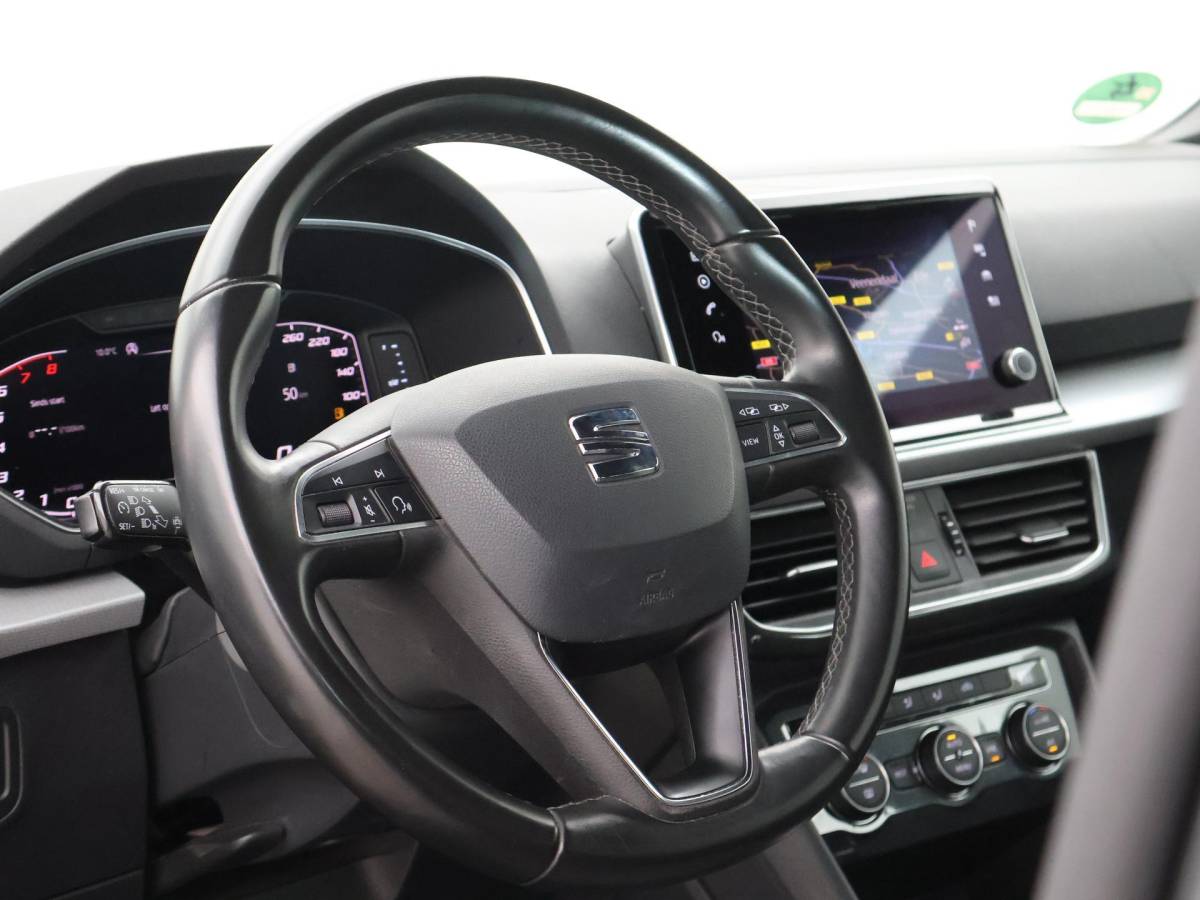 SEAT Tarraco SEAT Tarraco 1.5 TSI 150 PK STYLE LIMITED + TREKHAAK | ALL SEASON BANDEN | LED | CAMERA