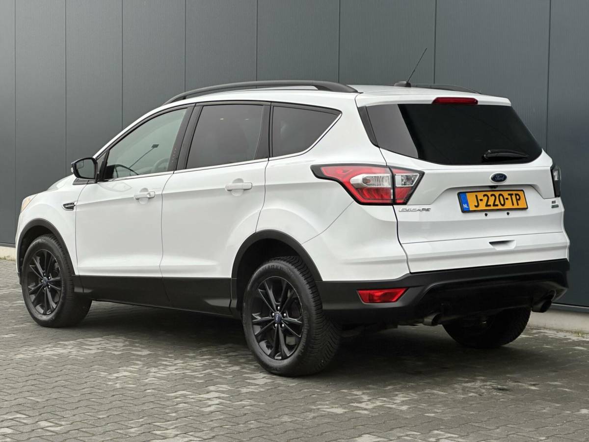 Ford Kuga Ford Kuga 1.5 EcoBoost 2018 Nieuw Model – Automaat – Camera – Cruise
