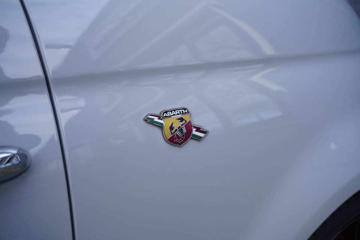Fiat 500 Fiat 500 1.4 T-Jet Abarth 595 Turismo 160pk, Handbak, Leder