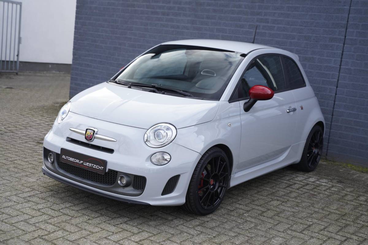 Fiat 500 Fiat 500 1.4 T-Jet Abarth 595 Turismo 160pk, Handbak, Leder