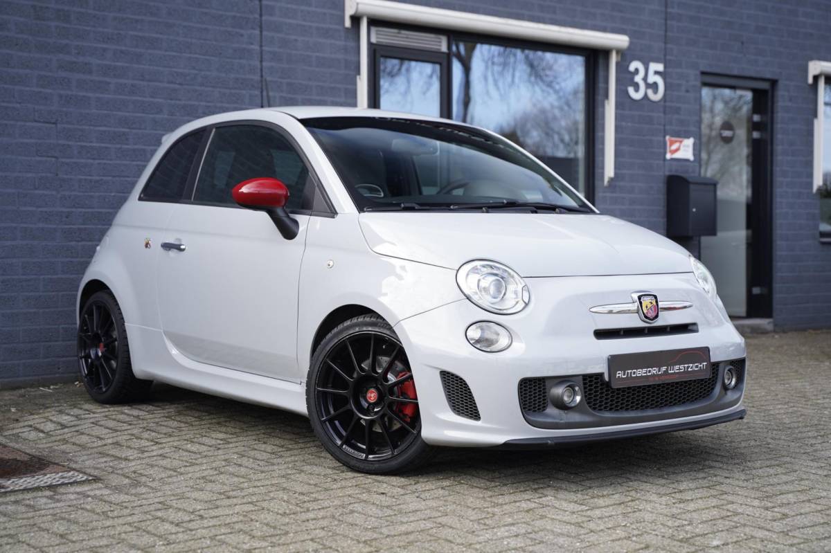 Fiat 500 Fiat 500 1.4 T-Jet Abarth 595 Turismo 160pk, Handbak, Leder