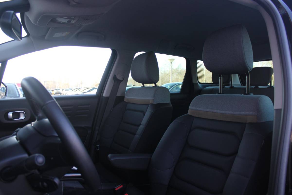 Citroën C3 Aircross Citroen C3 Aircross 1.2 130PK AUTOMAAT MAX | HEAD UP DISPLAY | STOEL VERWARMING | LICHTMETALEN VELGEN 16″ | KEYLESS ENTRY/START | PARKEERSENSOREN ACHTER | LED KOPLAMPEN | NAVIGATIE | APPLE CARPLAY/ANDROID AUTO | DAB+ RADIO | CLIMATE CONTROL | CRUISE CONTROL |