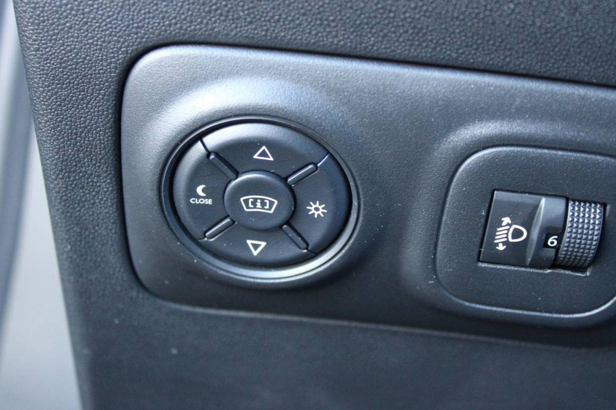 Citroën C3 Aircross Citroen C3 Aircross 1.2 130PK AUTOMAAT MAX | HEAD UP DISPLAY | STOEL VERWARMING | LICHTMETALEN VELGEN 16″ | KEYLESS ENTRY/START | PARKEERSENSOREN ACHTER | LED KOPLAMPEN | NAVIGATIE | APPLE CARPLAY/ANDROID AUTO | DAB+ RADIO | CLIMATE CONTROL | CRUISE CONTROL |