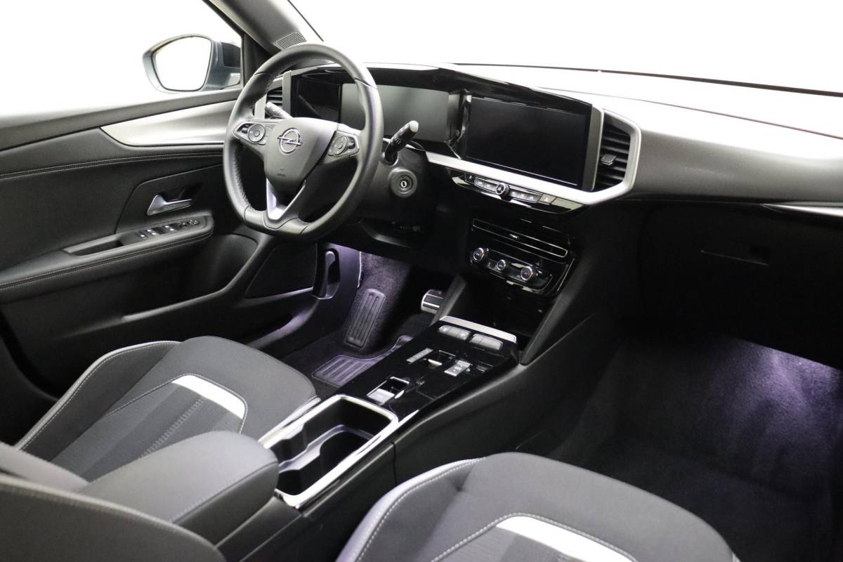 Opel Mokka Opel Mokka 1.2 Turbo GS 130 PK Automaat | Navigatie | Camera | Climate control | DAB Radio | Zwart dak | Getint glas | Lichtmetalen velgen Black