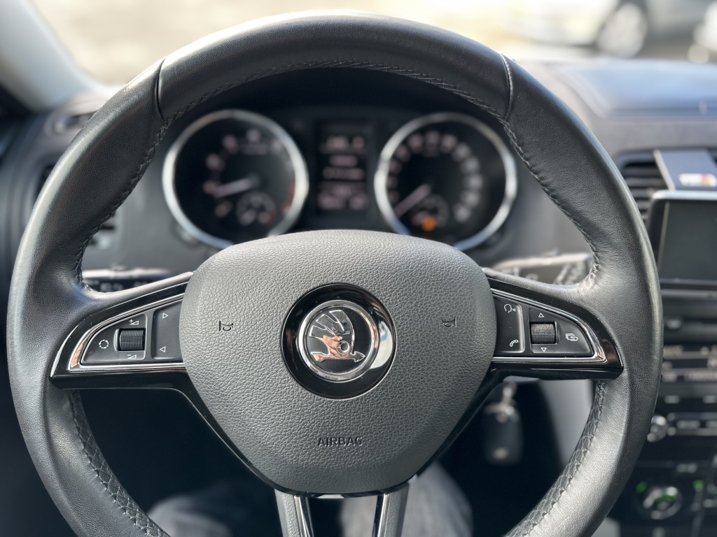 Škoda Yeti Skoda Yeti 1.2 TSI Automaat Facelift*Xenon *PDC V+A* Clima*Stoelvw*Hoge ins