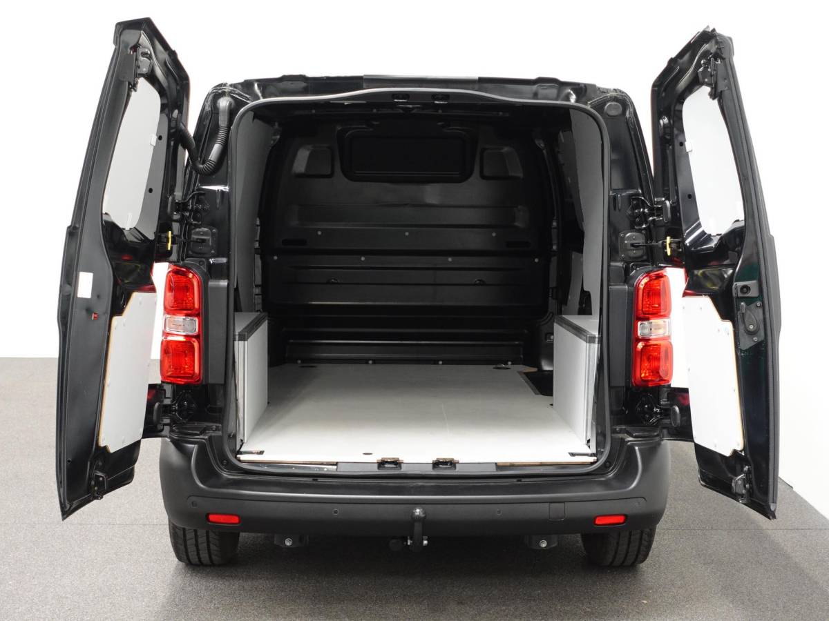 Opel Vivaro Opel Vivaro 2.0 CDTI 145 pk Automaat L2H1 Edition 3-zits Airco Navigatie Bluetooth Cruise Control Trekhaak