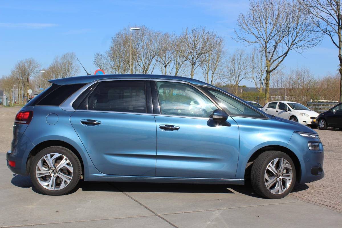 Citroën C4 Picasso Citroen C4 Picasso 1.2 PureTech Business nap camera multimedia navi parkeersensoren trekhaak
