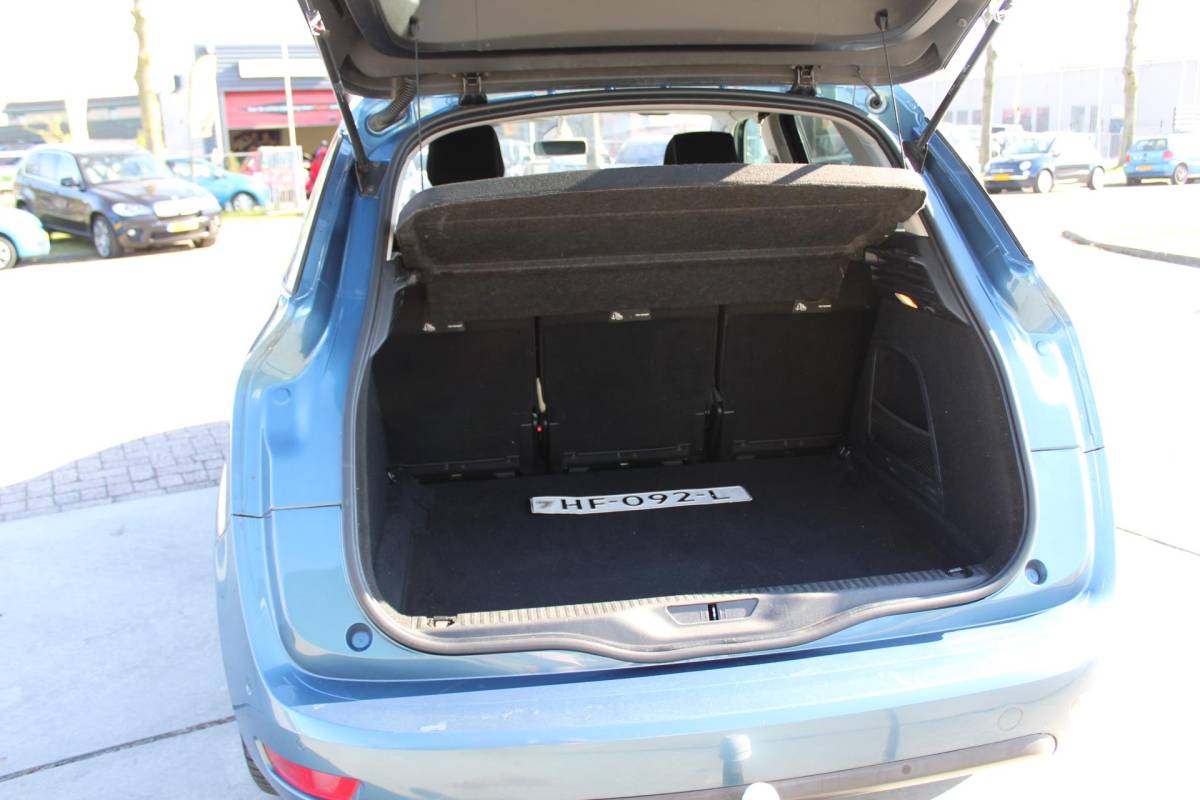 Citroën C4 Picasso Citroen C4 Picasso 1.2 PureTech Business nap camera multimedia navi parkeersensoren trekhaak