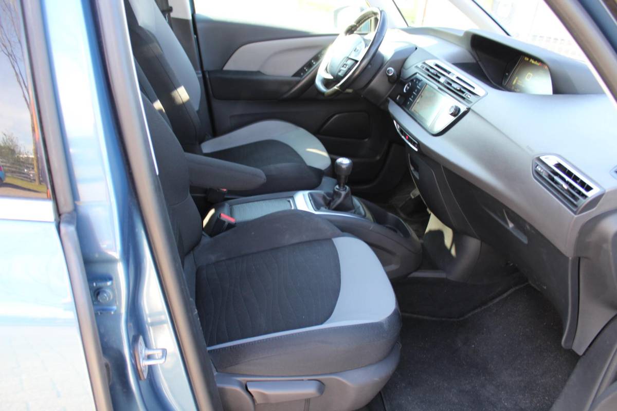Citroën C4 Picasso Citroen C4 Picasso 1.2 PureTech Business nap camera multimedia navi parkeersensoren trekhaak