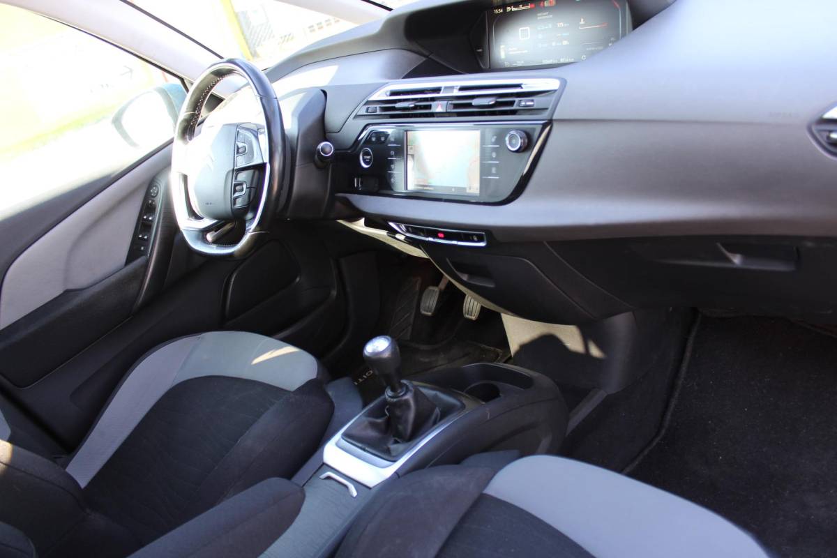 Citroën C4 Picasso Citroen C4 Picasso 1.2 PureTech Business nap camera multimedia navi parkeersensoren trekhaak