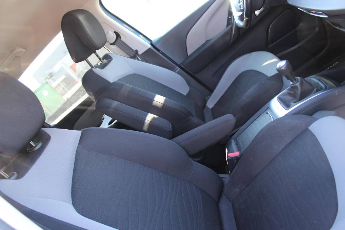 Citroën C4 Picasso Citroen C4 Picasso 1.2 PureTech Business nap camera multimedia navi parkeersensoren trekhaak