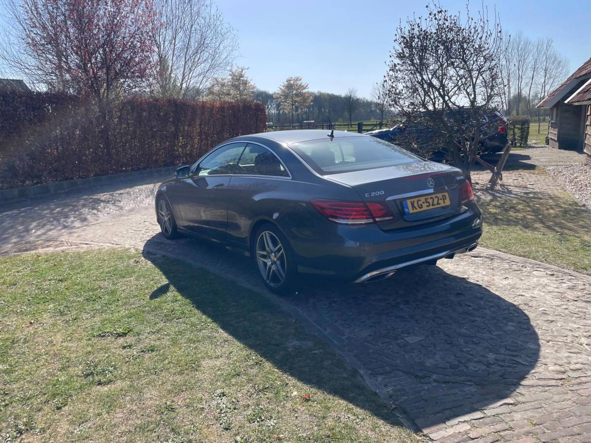 Mercedes-Benz E-Klasse Mercedes-Benz E-klasse Coupé 200 Ambition-AMG line-Navi-Xenon/Led-NL auto-