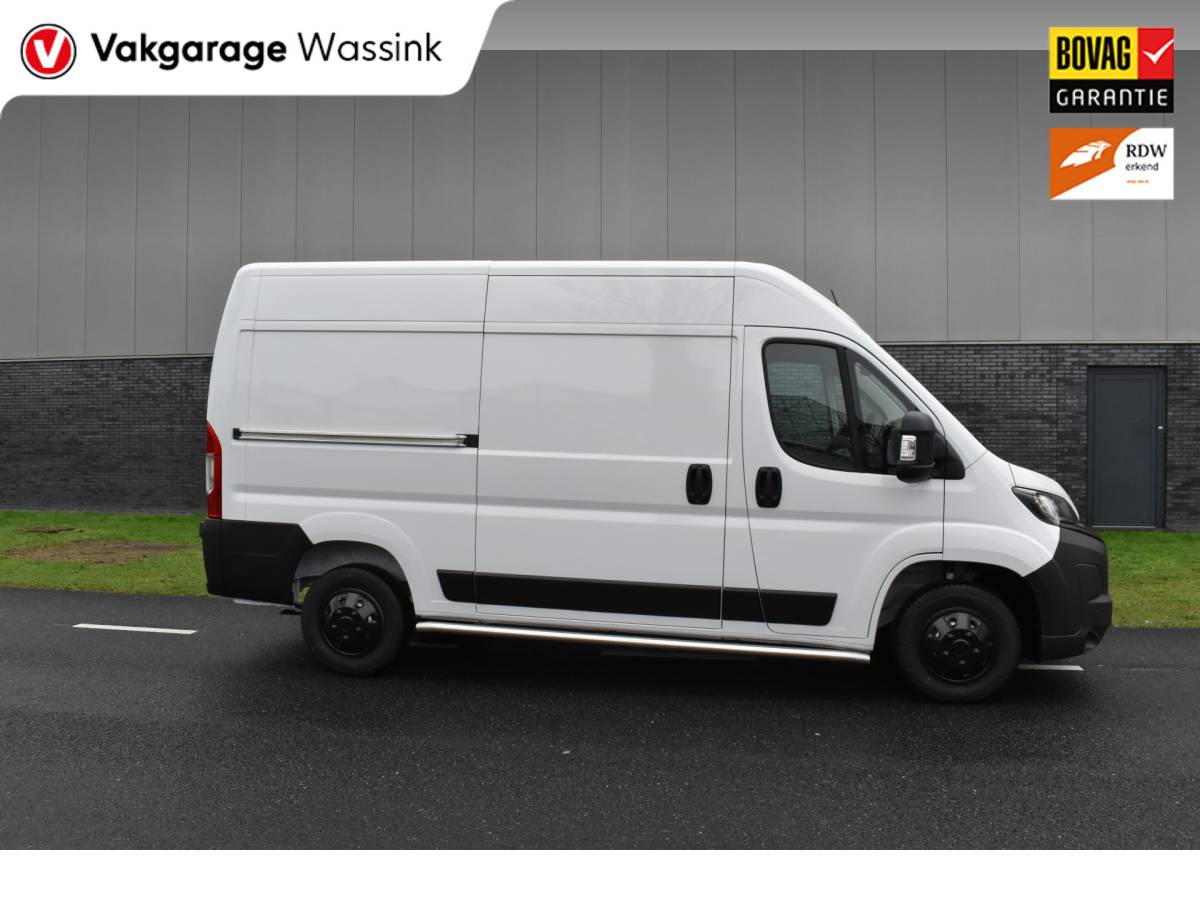 Peugeot Boxer Peugeot Boxer 2.2 BlueHDi 140 S&S L2H2 3.3t Euro 6 Nieuwe registratie 2024/ GEEN BPM/ L2H2/ achteruitrijcamera verzwaard verenpakket, pakket City plus