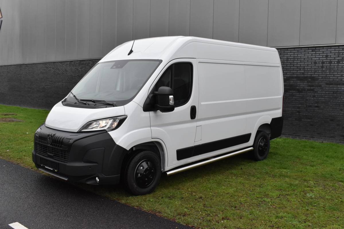Peugeot Boxer Peugeot Boxer 2.2 BlueHDi 140 S&S L2H2 3.3t Euro 6 Nieuwe registratie 2024/ GEEN BPM/ L2H2/ achteruitrijcamera verzwaard verenpakket, pakket City plus