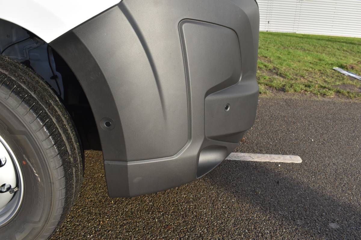 Peugeot Boxer Peugeot Boxer 2.2 BlueHDi 140 S&S L2H2 3.3t Euro 6 Nieuwe registratie 2024/ GEEN BPM/ L2H2/ achteruitrijcamera verzwaard verenpakket, pakket City plus