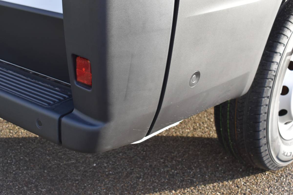 Peugeot Boxer Peugeot Boxer 2.2 BlueHDi 140 S&S L2H2 3.3t Euro 6 Nieuwe registratie 2024/ GEEN BPM/ L2H2/ achteruitrijcamera verzwaard verenpakket, pakket City plus