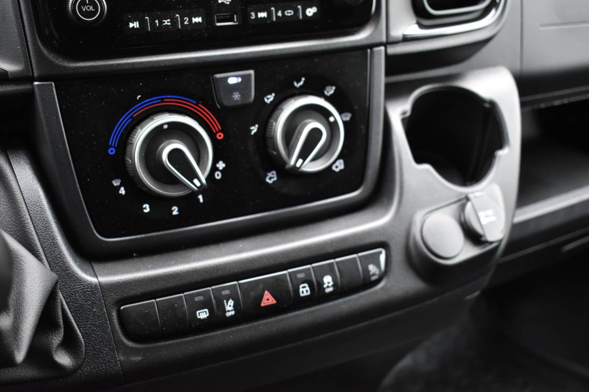 Peugeot Boxer Peugeot Boxer 2.2 BlueHDi 140 S&S L2H2 3.3t Euro 6 Nieuwe registratie 2024/ GEEN BPM/ L2H2/ achteruitrijcamera verzwaard verenpakket, pakket City plus