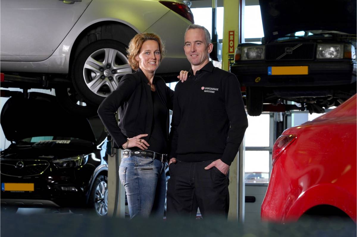 Peugeot Boxer Peugeot Boxer 2.2 BlueHDi 140 S&S L2H2 3.3t Euro 6 Nieuwe registratie 2024/ GEEN BPM/ L2H2/ achteruitrijcamera verzwaard verenpakket, pakket City plus