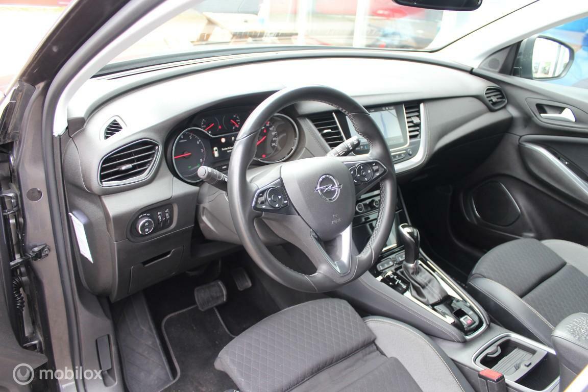 Opel Crossland X Opel Crossland X 1.2 Turbo 120 Jaar Edition AGR-Stoelen/AppleCarplay