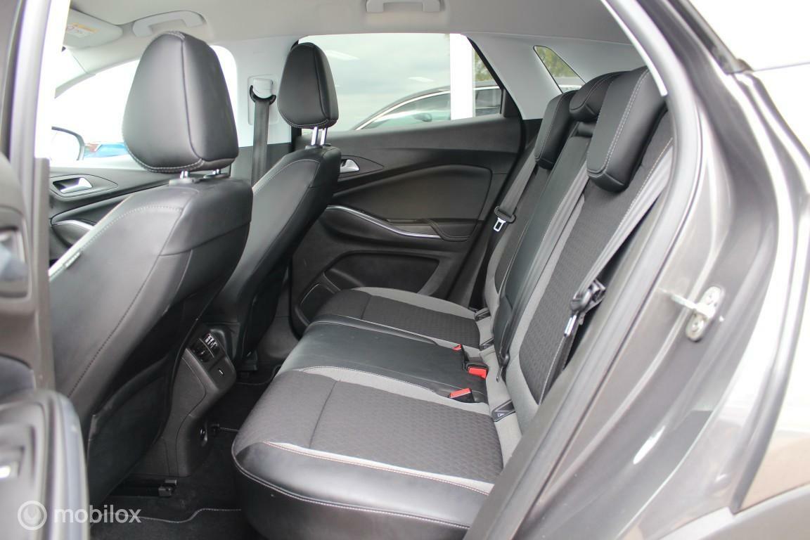Opel Crossland X Opel Crossland X 1.2 Turbo 120 Jaar Edition AGR-Stoelen/AppleCarplay