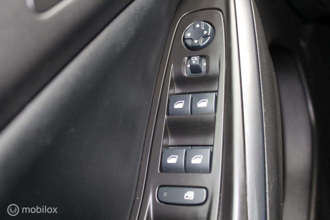 Opel Crossland X Opel Crossland X 1.2 Turbo 120 Jaar Edition AGR-Stoelen/AppleCarplay