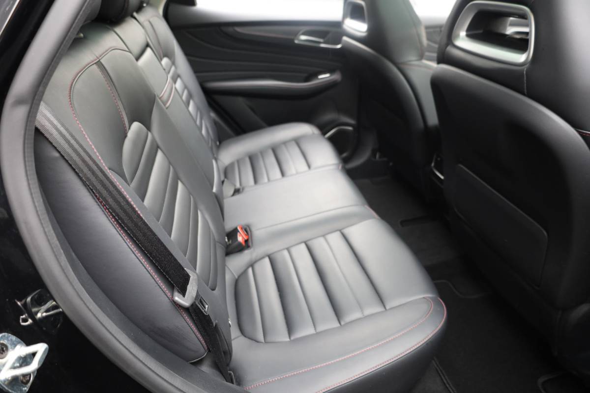 MG EHS MG EHS 1.5 TGDI Luxury PHEV Plug-in  LEER PANO 360-CAMERA DAB CARPLAY NAVI STOELVERWARMING SFEERVERLICHTING ACC 18″LMV 2xKEYLESS ELEK.ACHTERKLEP 2xPDC ENZ!