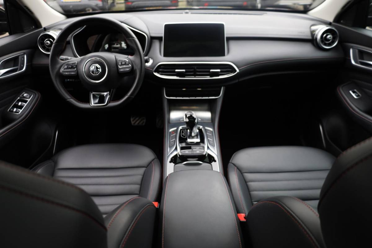 MG EHS MG EHS 1.5 TGDI Luxury PHEV Plug-in  LEER PANO 360-CAMERA DAB CARPLAY NAVI STOELVERWARMING SFEERVERLICHTING ACC 18″LMV 2xKEYLESS ELEK.ACHTERKLEP 2xPDC ENZ!