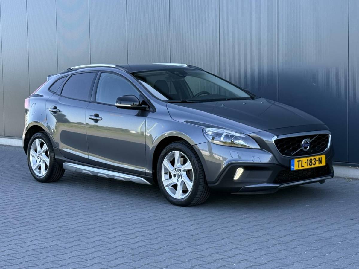 Volvo V40 Volvo V40 Cross Country 2.5 T5 AWD Summum Leder – Xenon – 5 Cilinder – Uniek