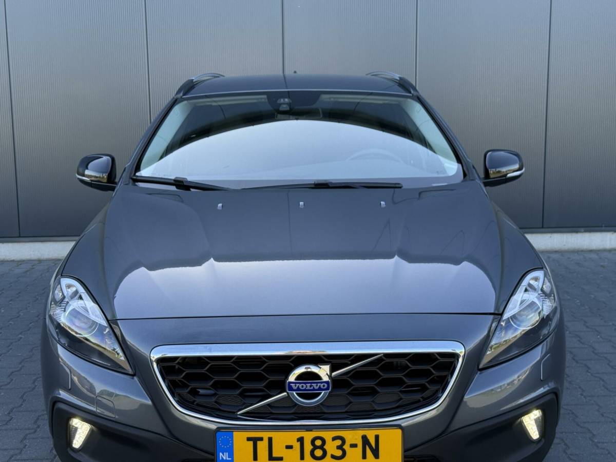 Volvo V40 Volvo V40 Cross Country 2.5 T5 AWD Summum Leder – Xenon – 5 Cilinder – Uniek