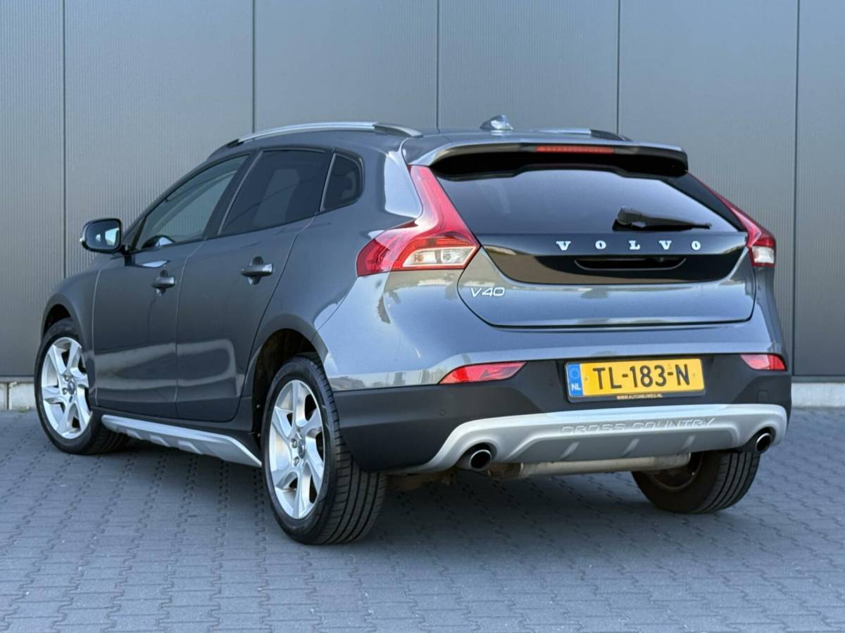 Volvo V40 Volvo V40 Cross Country 2.5 T5 AWD Summum Leder – Xenon – 5 Cilinder – Uniek