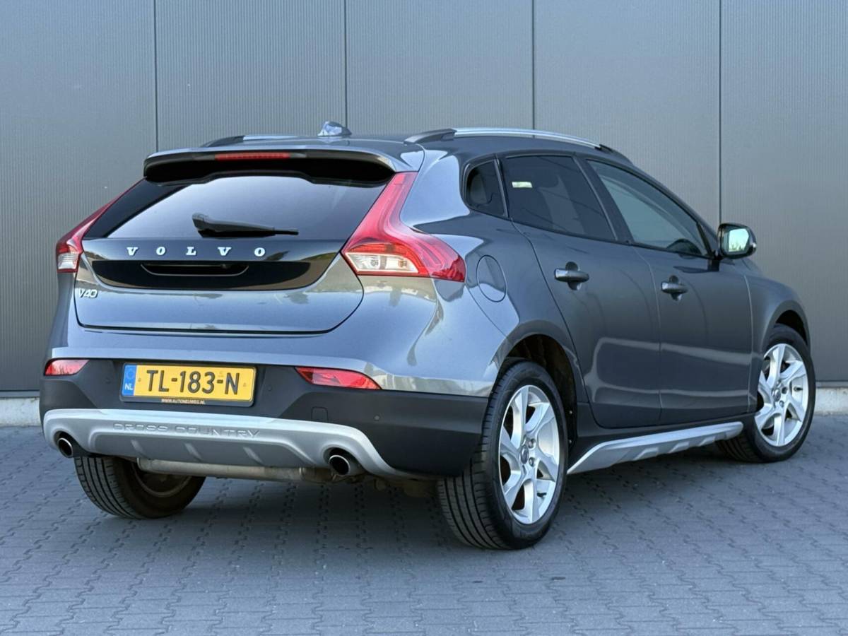 Volvo V40 Volvo V40 Cross Country 2.5 T5 AWD Summum Leder – Xenon – 5 Cilinder – Uniek